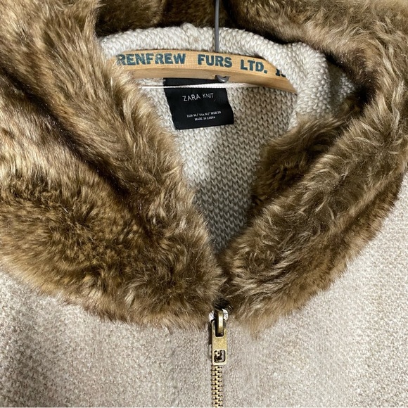 Zara Knit Faux Fur Trim Hooded Full Zip Poncho Relaxed Fit Sweater Size M - Picture 6 of 8
